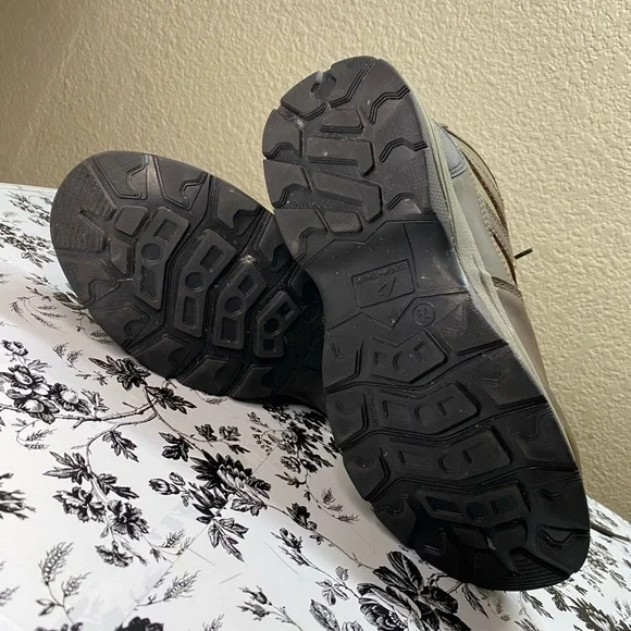 * Ozark Trail 7.5 Men's Bronte II Mid Waterproof Hiking Boots brown rugged - Picture 2 of 8